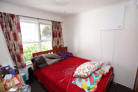 Photo of property in 2/10 Ocean View Road, Northcote, Auckland, 0627