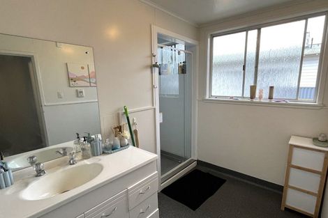 Photo of property in 8 Marne Street, Hokowhitu, Palmerston North, 4410