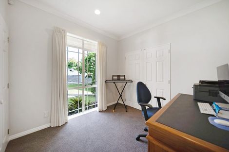 Photo of property in 19 Evelyn Road, Cockle Bay, Auckland, 2014