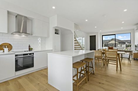 Photo of property in 27/82 East Coast Road, Milford, Auckland, 0620