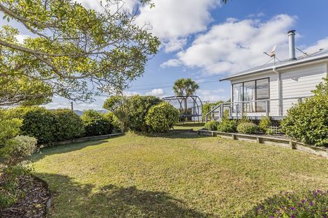 Photo of property in 54 Kahu Road, Paremata, Porirua, 5024