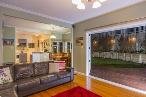 Photo of property in 28 Cashmere Avenue, Khandallah, Wellington, 6035