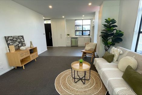 Photo of property in 1/27 Gracefield Avenue, Christchurch Central, Christchurch, 8013