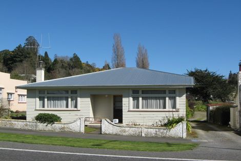 Photo of property in 26 Milne Street, Hunterville, 4730