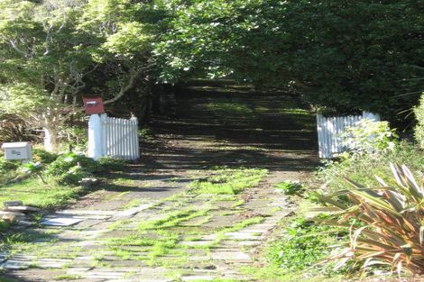 Photo of property in 87 Black Rock Road, Newlands, Wellington, 6037