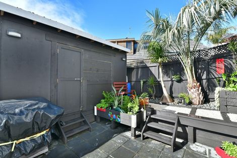 Photo of property in 2/6 Duncansby Road, Stanmore Bay, Whangaparaoa, 0932