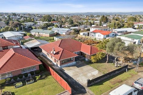 Photo of property in 3 Mckean Avenue, Manurewa, Auckland, 2102