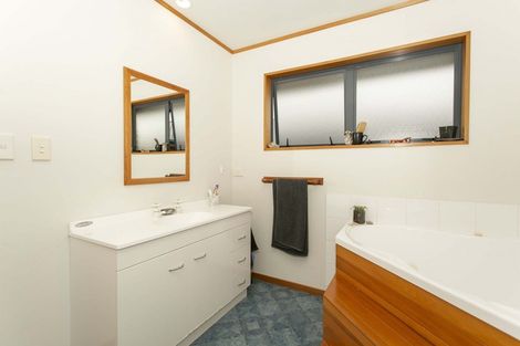 Photo of property in 15 Tarbottons Road, Tinwald, Ashburton, 7700