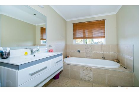 Photo of property in 37 Blue Cliffs Road, Saint Andrews, 7988