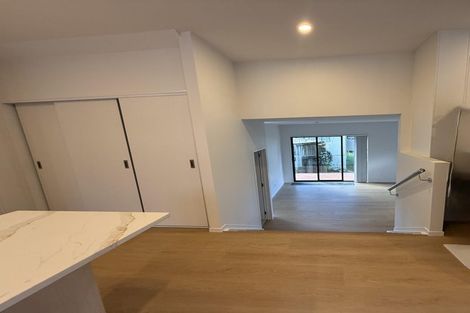 Photo of property in 4/41 Forrest Hill Road, Milford, Auckland, 0620