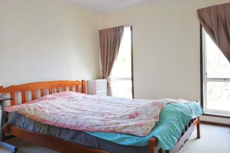 Photo of property in 26 Florence Daly Place, Mount Roskill, Auckland, 1041