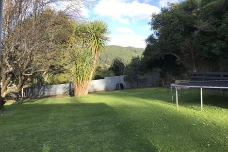 Photo of property in 17 Winchester Avenue, Pinehaven, Upper Hutt, 5019
