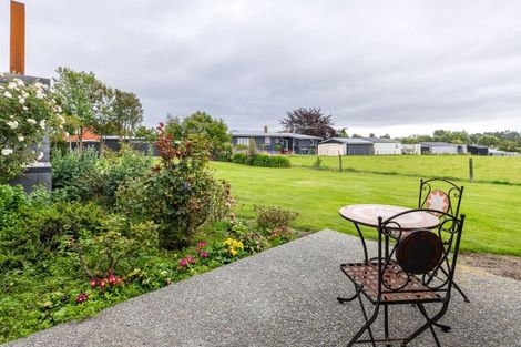 Photo of property in 55 Timaru Road, Waimate, 7924
