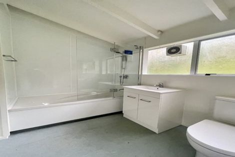 Photo of property in 93 Stewart Drive, Newlands, Wellington, 6037