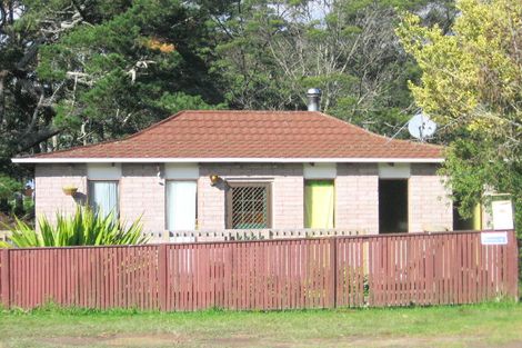 Photo of property in 36 Zita Maria Drive, Massey, Auckland, 0614