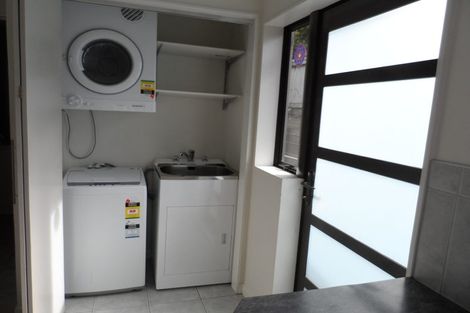 Photo of property in 12 Spoonbill Place, Unsworth Heights, Auckland, 0632