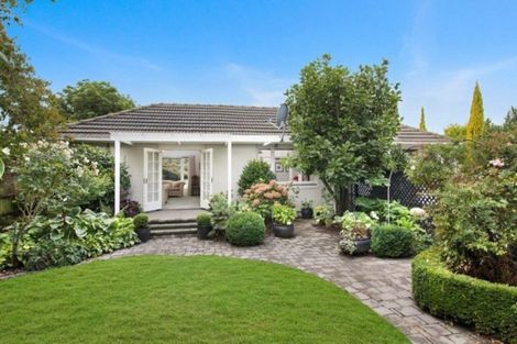Photo of property in 4 Ardmore Place, Bishopdale, Christchurch, 8053