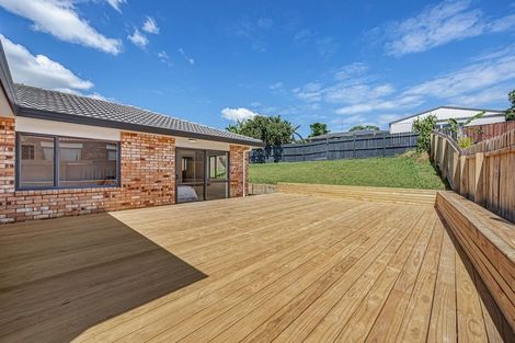 Photo of property in 60 Robert Ross Place, Clendon Park, Auckland, 2103