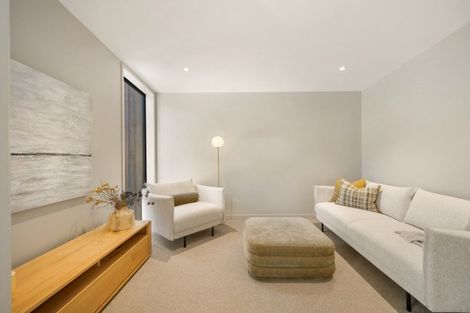 Photo of property in 1 Serpentine Street, Wanaka, 9305