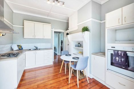 Photo of property in 19 Craigbank Avenue, New Lynn, Auckland, 0600