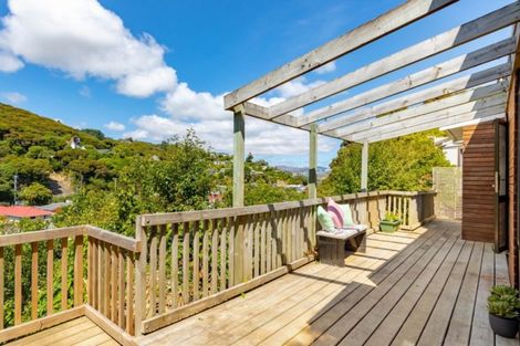 Photo of property in 49 Airlie Road, Plimmerton, Porirua, 5026