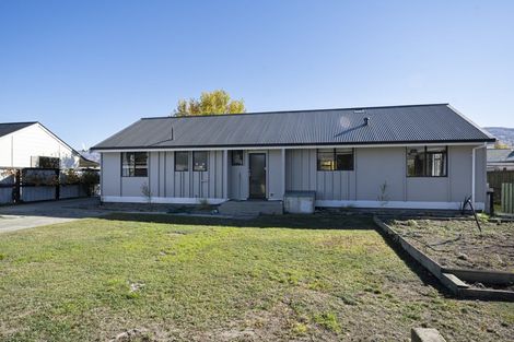 Photo of property in 19 Linrosa Place, Cromwell, 9310