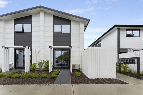 Photo of property in 2/324 Oxford Terrace, Avalon, Lower Hutt, 5011