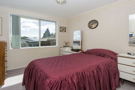 Photo of property in 8 Dingadee Street, Welcome Bay, Tauranga, 3112