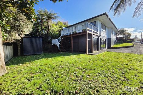 Photo of property in 1 Fernhaven Place, Massey, Auckland, 0614