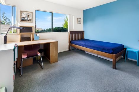 Photo of property in 48 Redwing Street, Browns Bay, Auckland, 0630