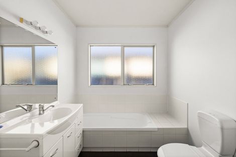 Photo of property in 135a Gloucester Street, Taradale, Napier, 4112