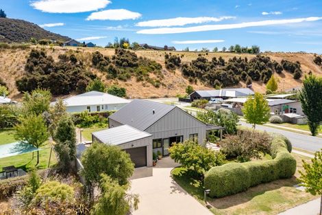 Photo of property in 2 Snowberry Street, Albert Town, Wanaka, 9305