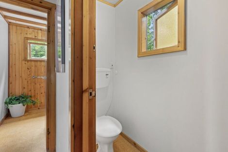 Photo of property in 36 Rangatira Road, Birkenhead, Auckland, 0626