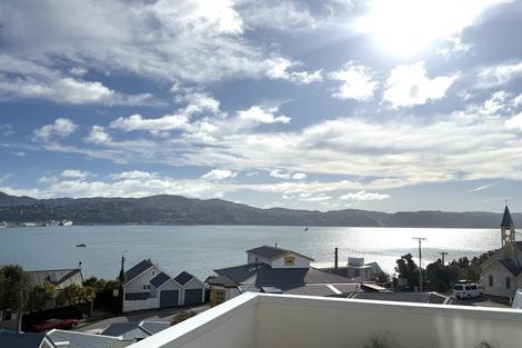 Photo of property in 4/2 Grafton Road, Roseneath, Wellington, 6011