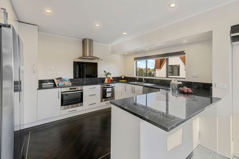 Photo of property in 81 St Annes Crescent, Wattle Downs, Auckland, 2103