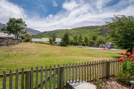 Photo of property in 4 Elva Dawson Place, Arrowtown, 9302