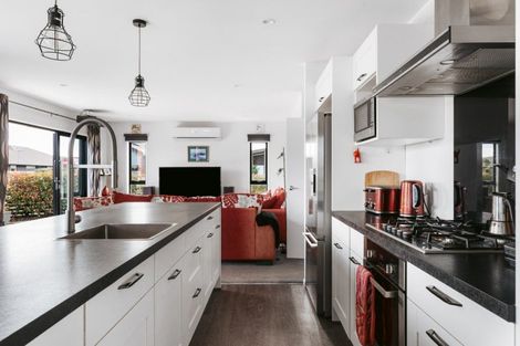 Photo of property in 56 Kuru Place, Papamoa, 3118