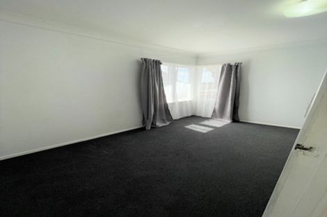 Photo of property in 25 Portadown Avenue, Pakuranga Heights, Auckland, 2010