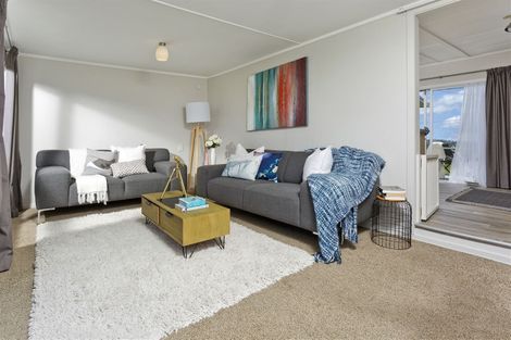 Photo of property in 973 Whangaparaoa Road, Tindalls Beach, Whangaparaoa, 0930