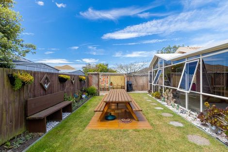 Photo of property in 6 Orlando Crescent, Waimairi Beach, Christchurch, 8083