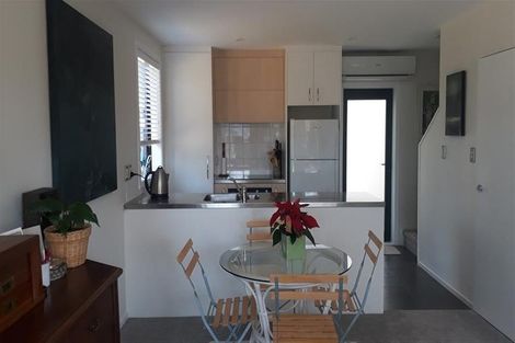 Photo of property in Greenwich Apartments, 13/3 Burton Street, Grafton, Auckland, 1010