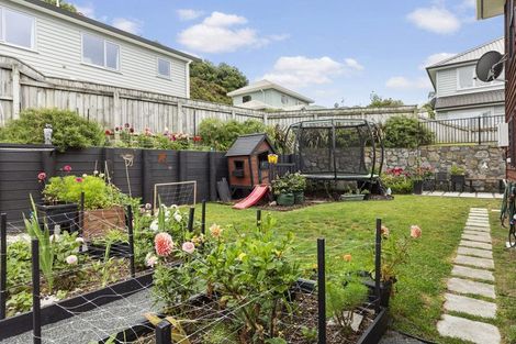 Photo of property in 22 Bowes Crescent, Strathmore Park, Wellington, 6022