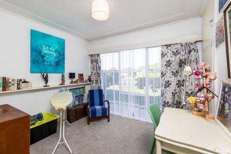 Photo of property in 15 Rugby Street, Waimate, 7924