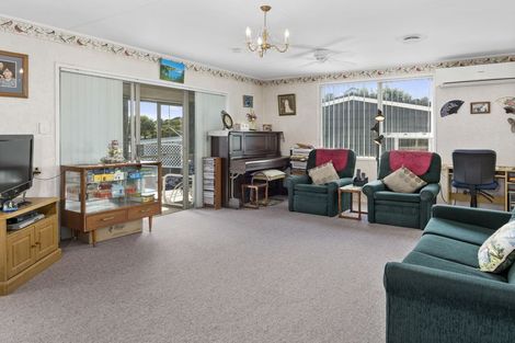 Photo of property in 8 Dingadee Street, Welcome Bay, Tauranga, 3112