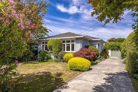 Photo of property in 11 Alpha Avenue, Strowan, Christchurch, 8052