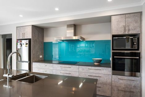 Photo of property in 3 Augusta Rise, Omokoroa, 3114