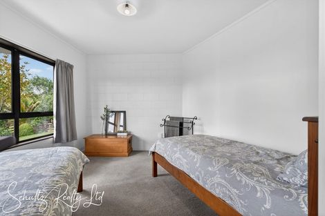 Photo of property in 71 Gorge Road, Maungaturoto, 0520
