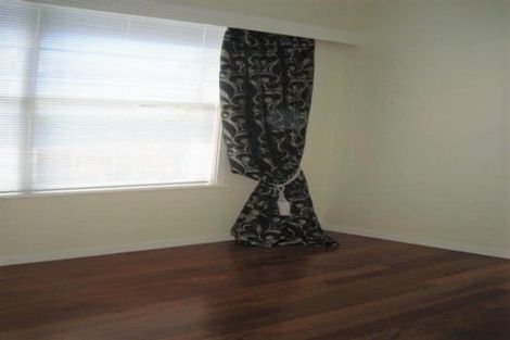 Photo of property in 2/43 Shakespeare Road, Milford, Auckland, 0620