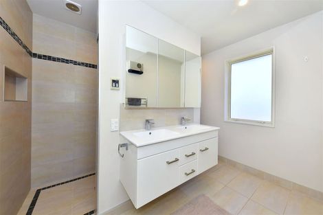 Photo of property in 16 Bradbury Avenue, Rolleston, 7614