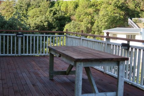 Photo of property in 58 Hungerford Road, Houghton Bay, Wellington, 6023